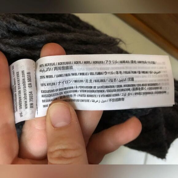 ☸️ Hollister | Tassel Knit Asymmetric Wool Shrug - Picture 5 of 6